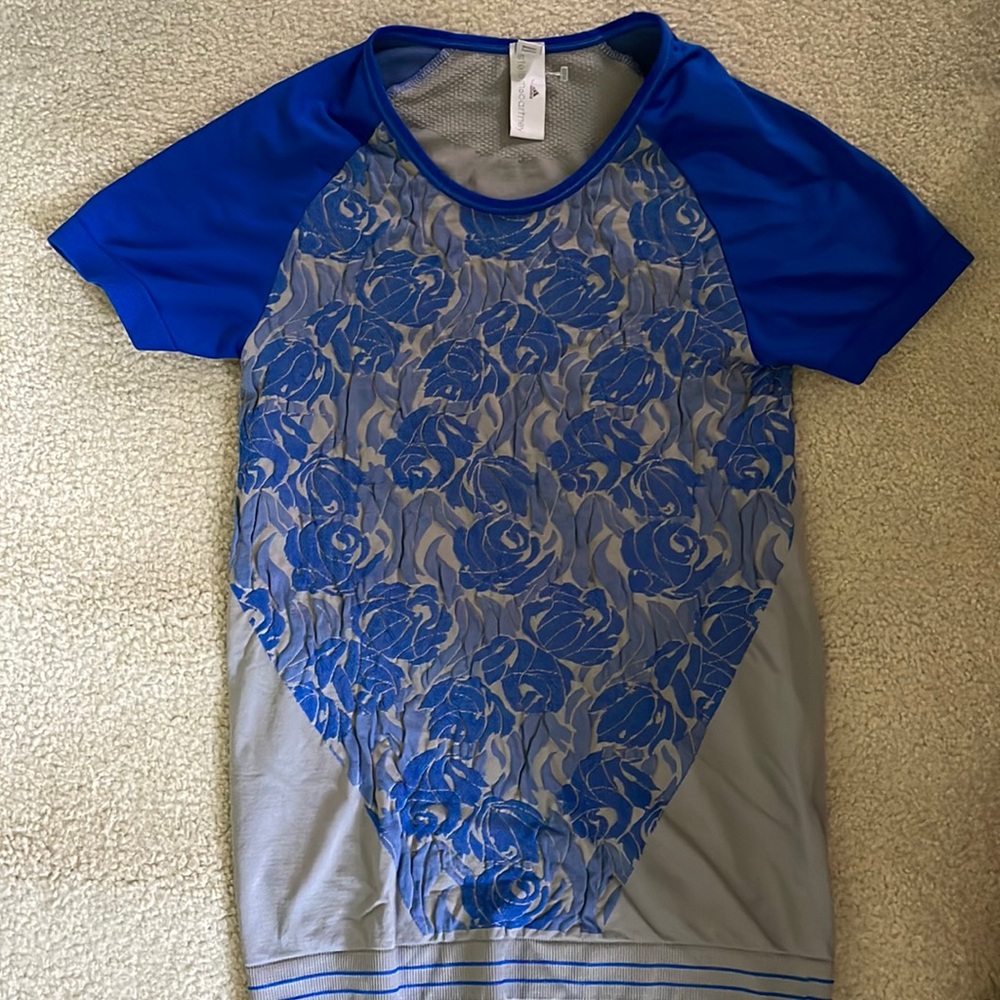 Stella McCartney Addidas Athletic work out Tee- small